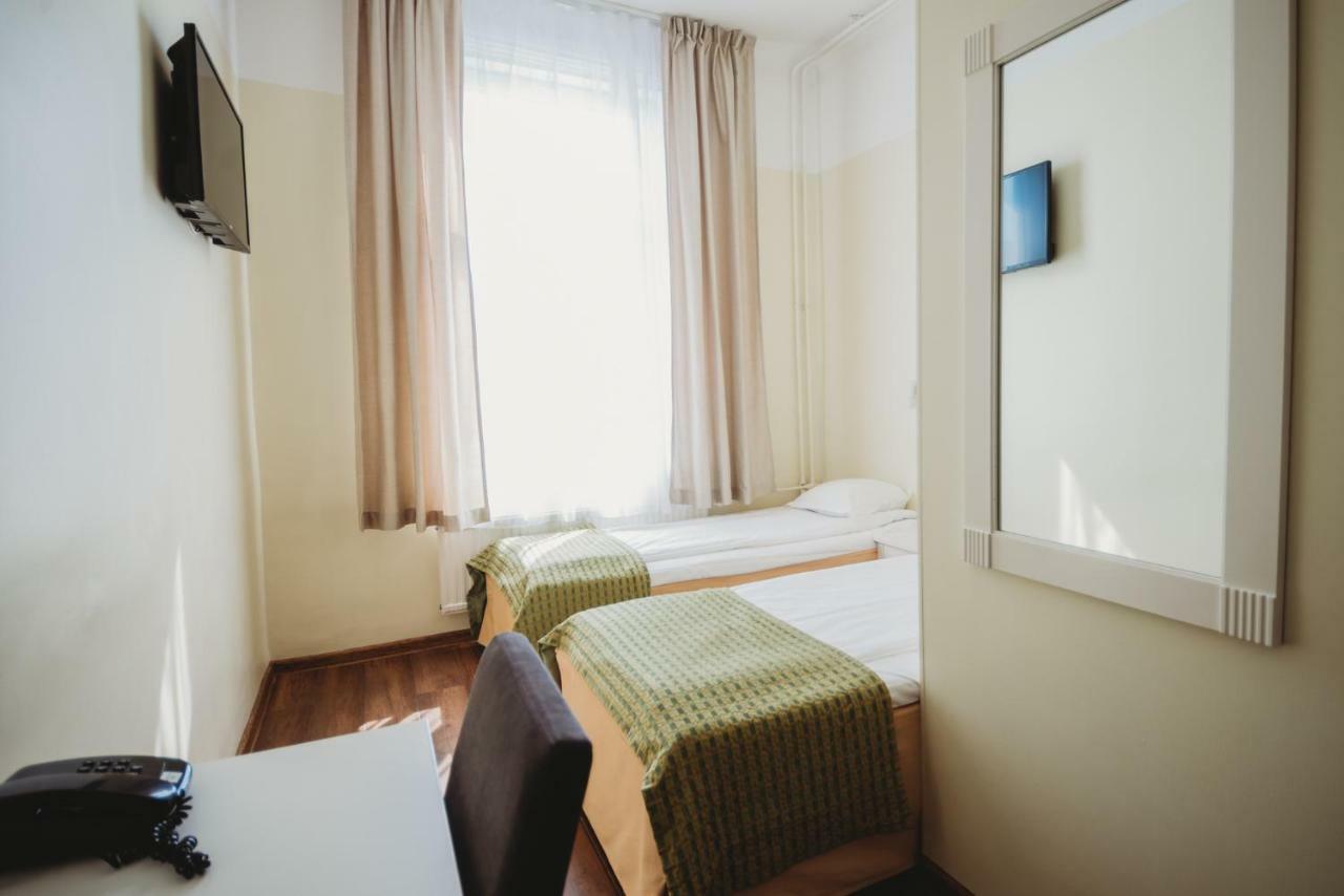 Economy Hotel Ταλίν Εξωτερικό φωτογραφία